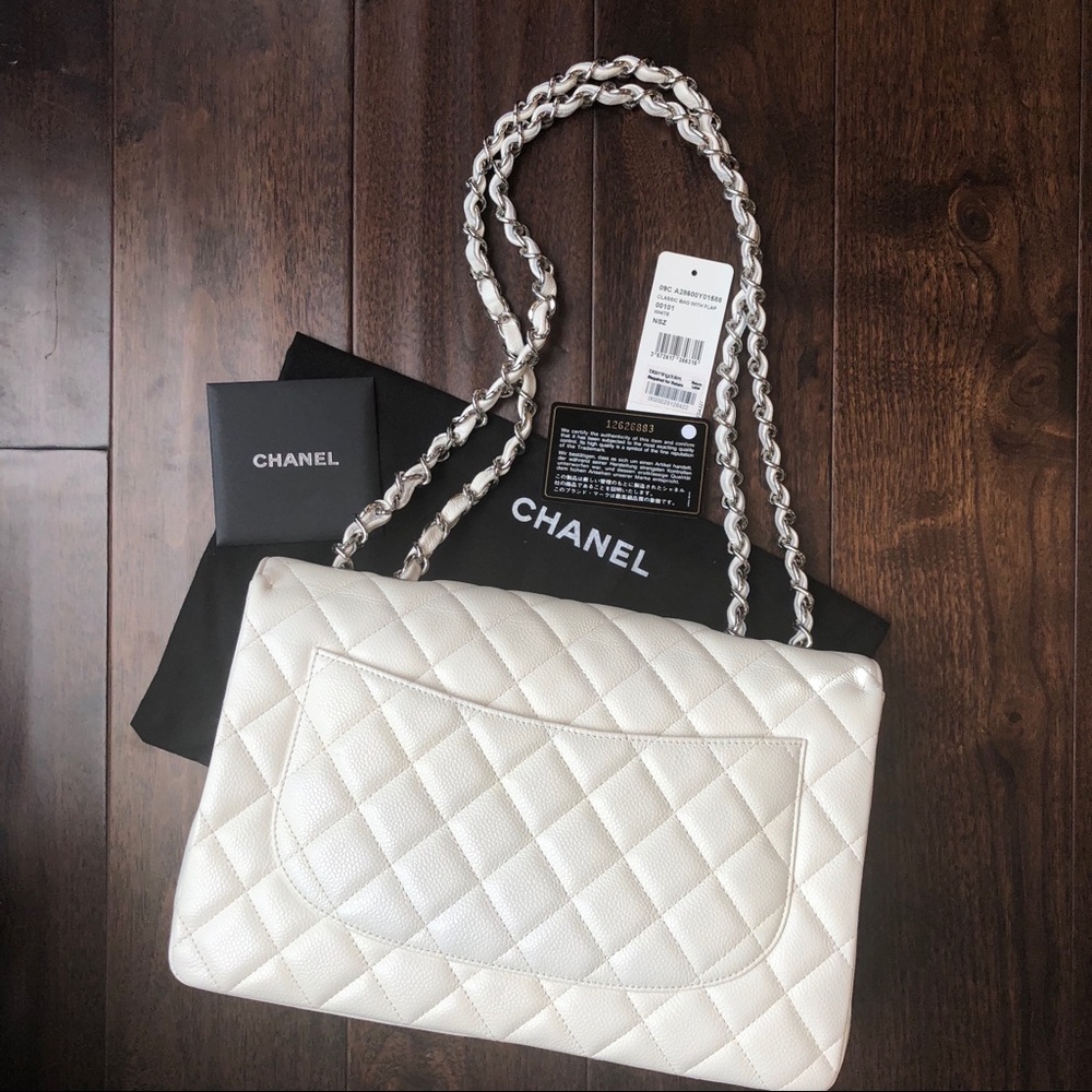 🌟SOLD🌟Authentic Classic Caviar Chanel Flap Bag - Picture 5 of 6